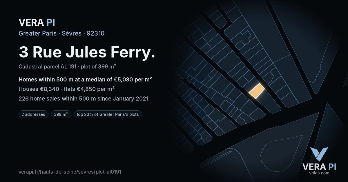 3 Rue Jules Ferry, Sèvres at night – the plot lit, the parcels around coloured by the prices near them