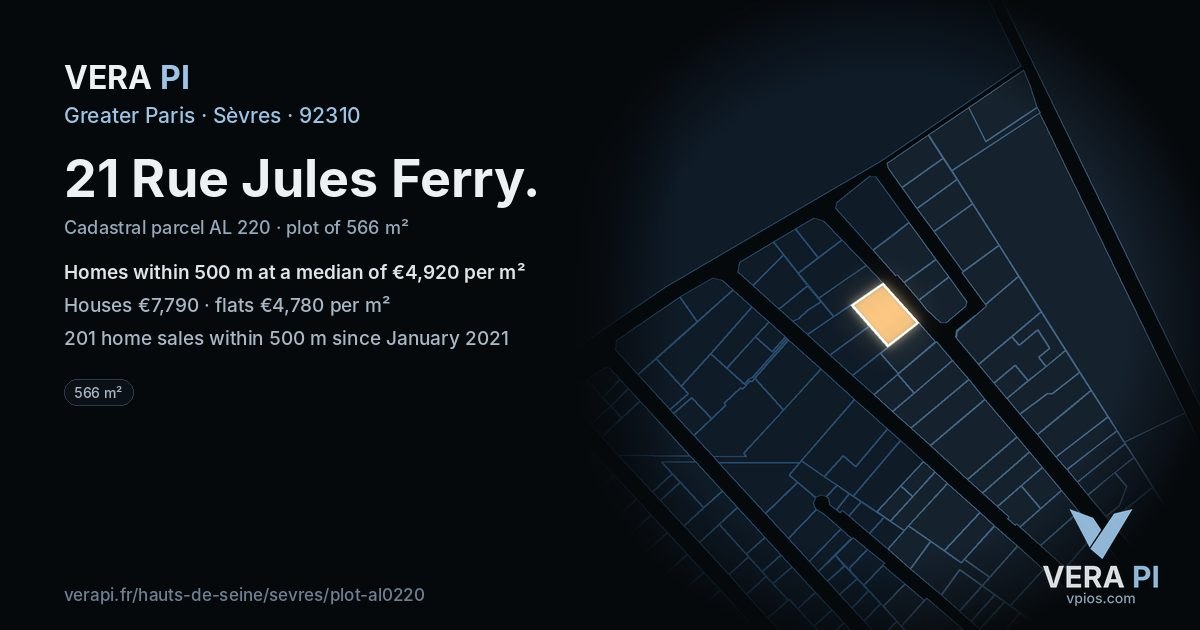 21 Rue Jules Ferry, Sèvres at night – the plot lit, the parcels around coloured by the prices near them