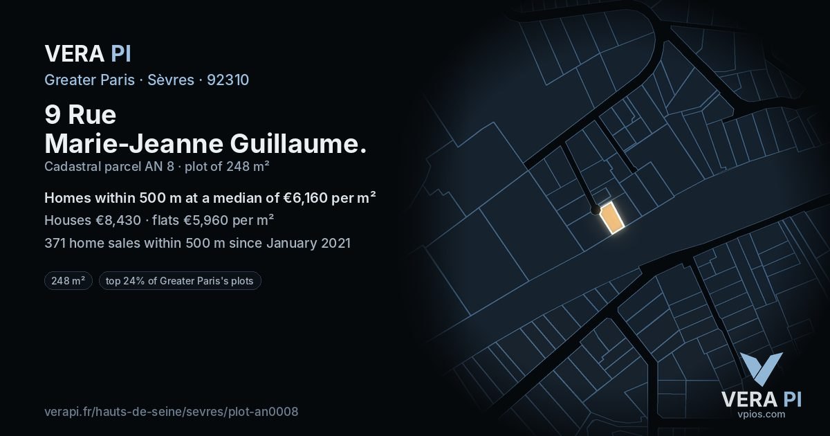 9 Rue Marie-Jeanne Guillaume, Sèvres at night – the plot lit, the parcels around coloured by the prices near them