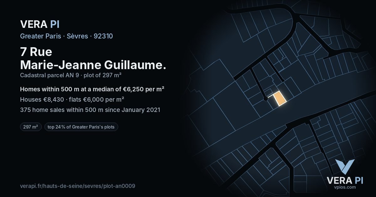 7 Rue Marie-Jeanne Guillaume, Sèvres at night – the plot lit, the parcels around coloured by the prices near them