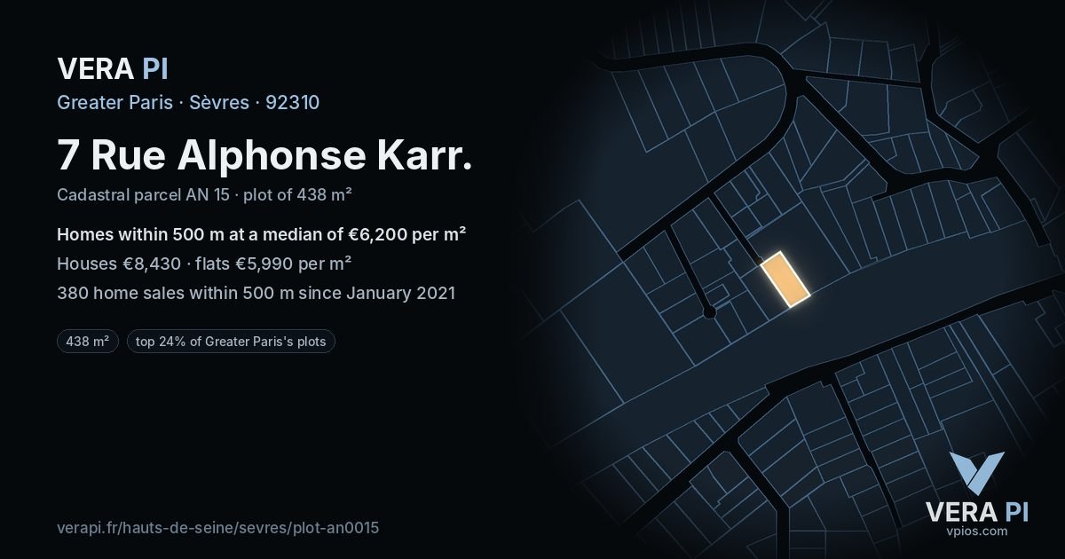 7 Rue Alphonse Karr, Sèvres at night – the plot lit, the parcels around coloured by the prices near them