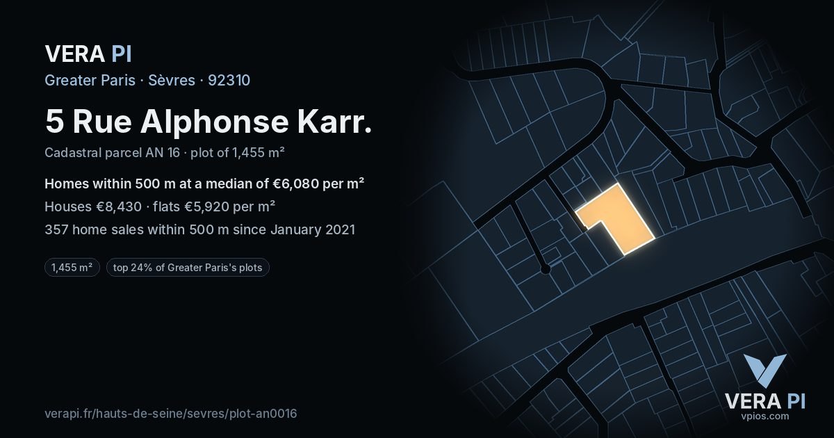 5 Rue Alphonse Karr, Sèvres at night – the plot lit, the parcels around coloured by the prices near them