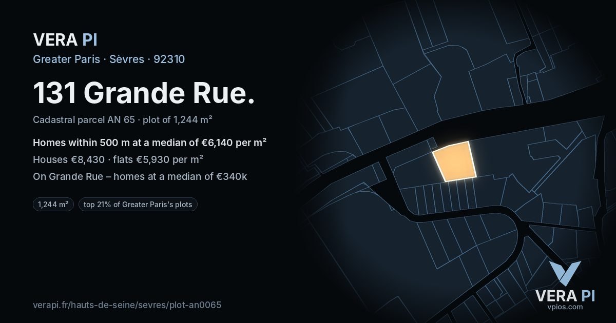131 Grande Rue, Sèvres at night – the plot lit, the parcels around coloured by the prices near them