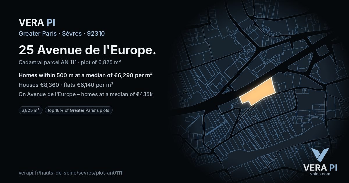 25 Avenue de l'Europe, Sèvres at night – the plot lit, the parcels around coloured by the prices near them