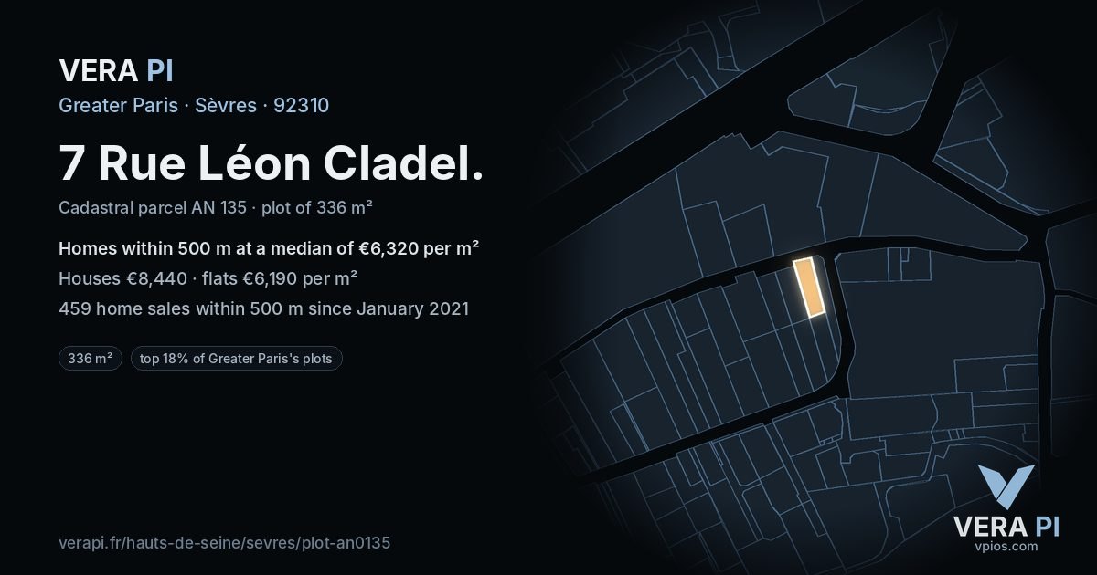 7 Rue Léon Cladel, Sèvres at night – the plot lit, the parcels around coloured by the prices near them
