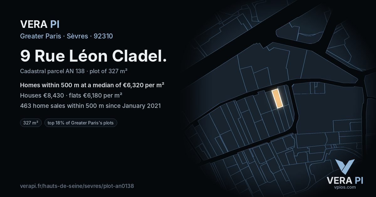 9 Rue Léon Cladel, Sèvres at night – the plot lit, the parcels around coloured by the prices near them