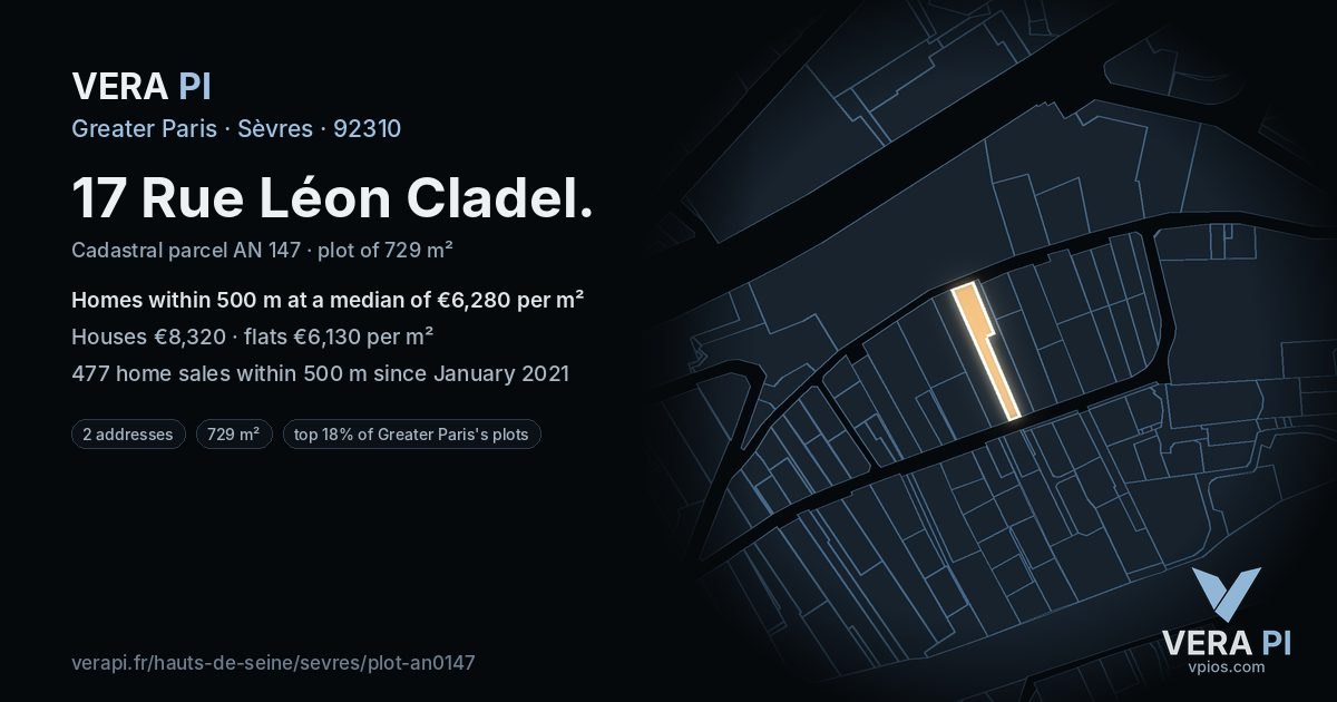 17 Rue Léon Cladel, Sèvres at night – the plot lit, the parcels around coloured by the prices near them
