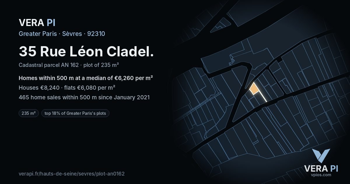35 Rue Léon Cladel, Sèvres at night – the plot lit, the parcels around coloured by the prices near them