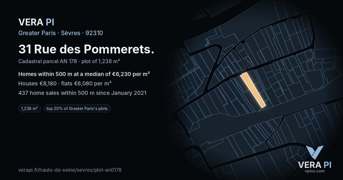 31 Rue des Pommerets, Sèvres at night – the plot lit, the parcels around coloured by the prices near them