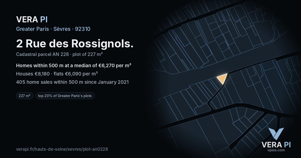 2 Rue des Rossignols, Sèvres at night – the plot lit, the parcels around coloured by the prices near them