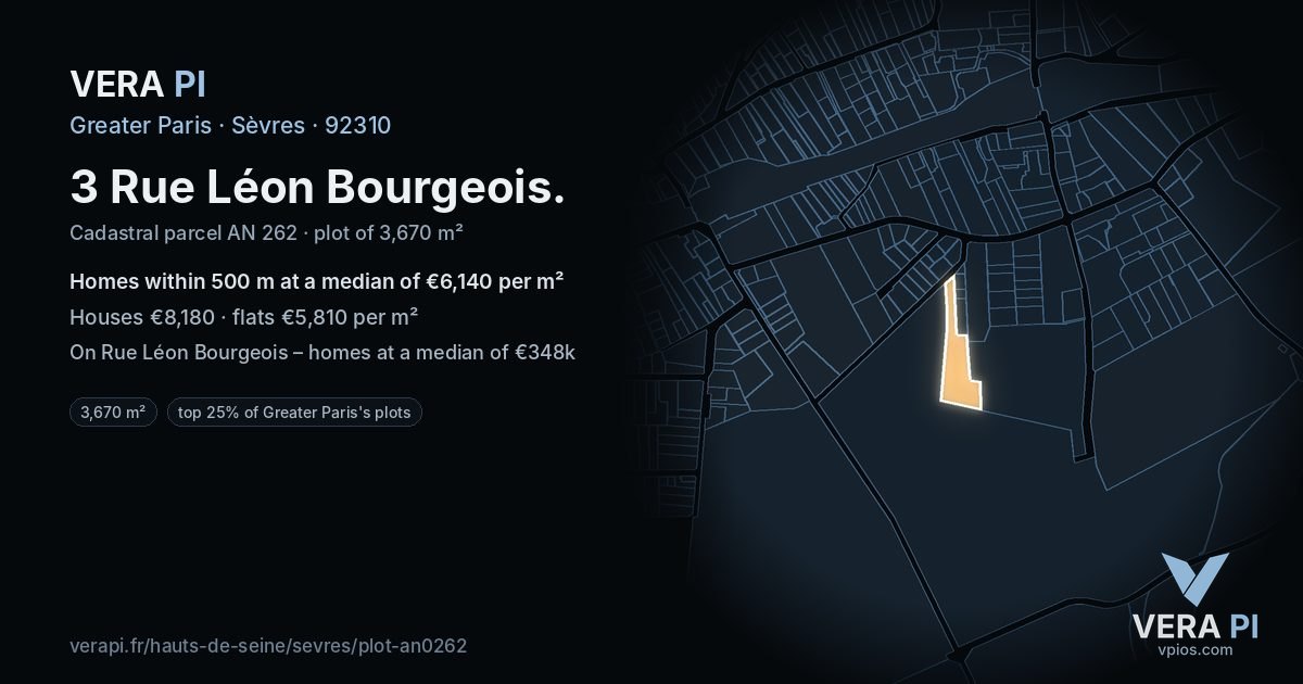 3 Rue Léon Bourgeois, Sèvres at night – the plot lit, the parcels around coloured by the prices near them