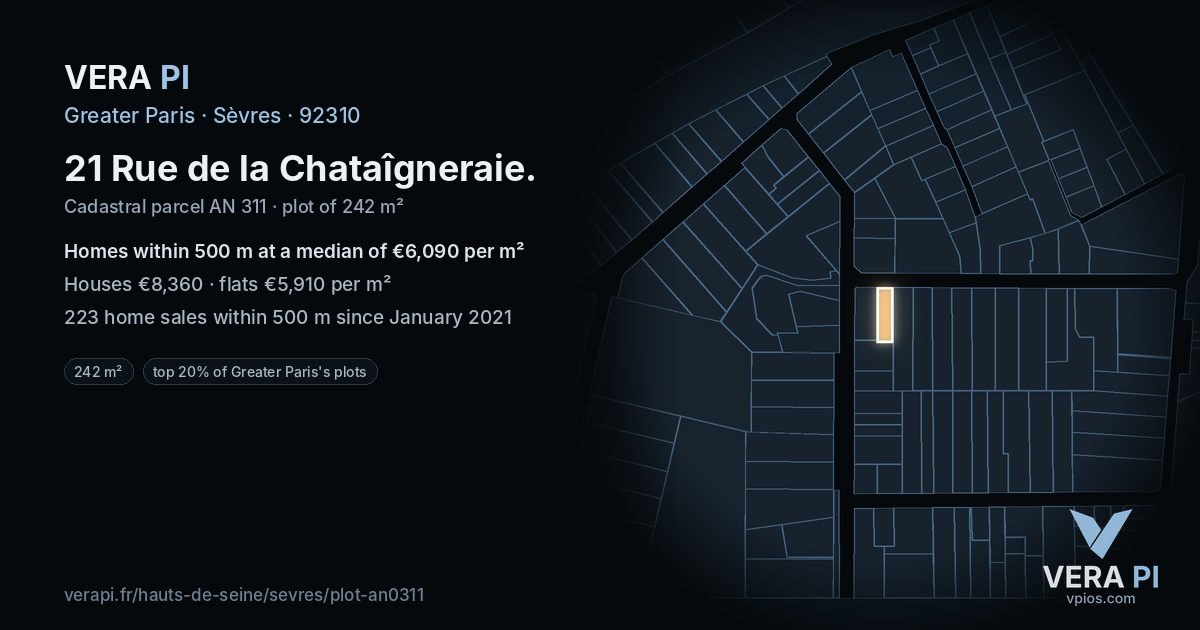 21 Rue de la Chataîgneraie, Sèvres at night – the plot lit, the parcels around coloured by the prices near them
