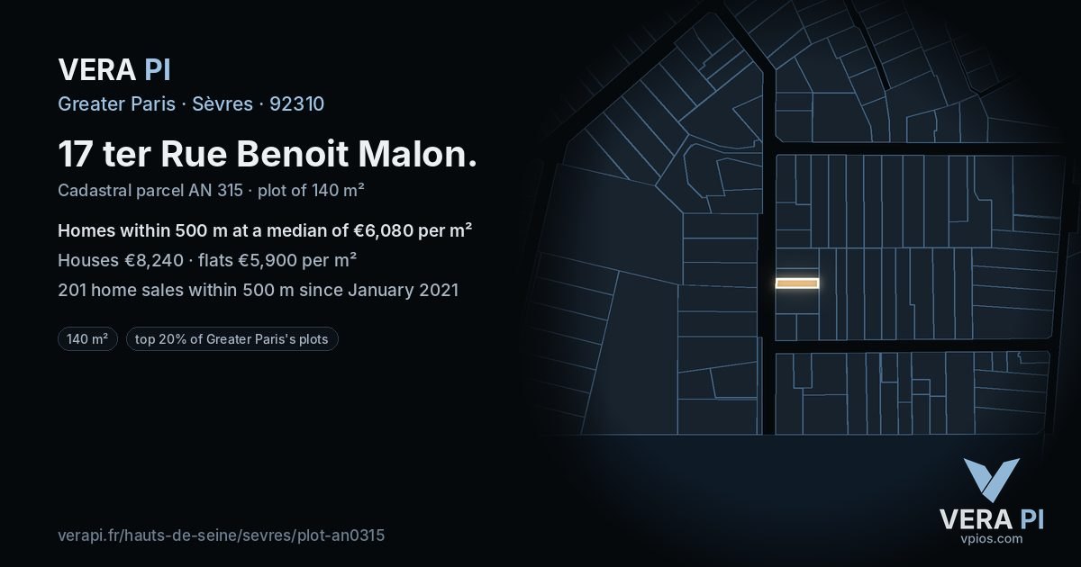 17 ter Rue Benoit Malon, Sèvres at night – the plot lit, the parcels around coloured by the prices near them
