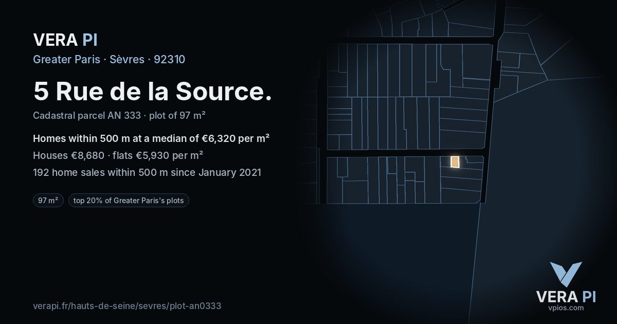 5 Rue de la Source, Sèvres at night – the plot lit, the parcels around coloured by the prices near them