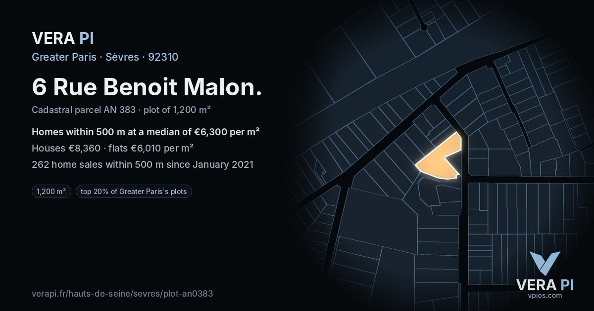 6 Rue Benoit Malon, Sèvres at night – the plot lit, the parcels around coloured by the prices near them