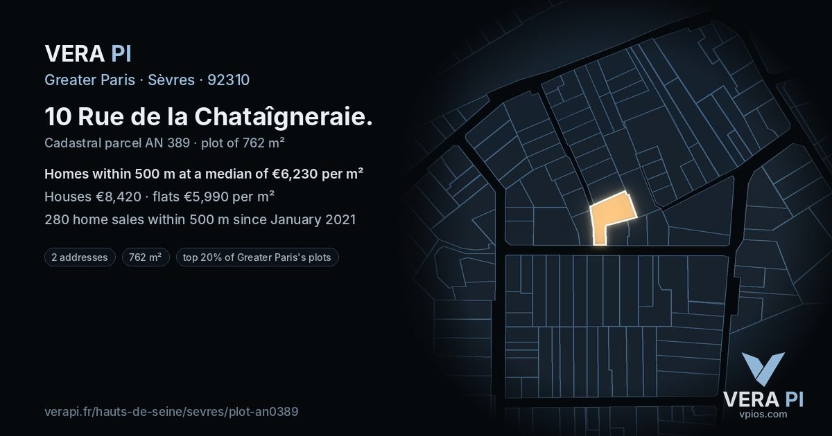 10 Rue de la Chataîgneraie, Sèvres at night – the plot lit, the parcels around coloured by the prices near them