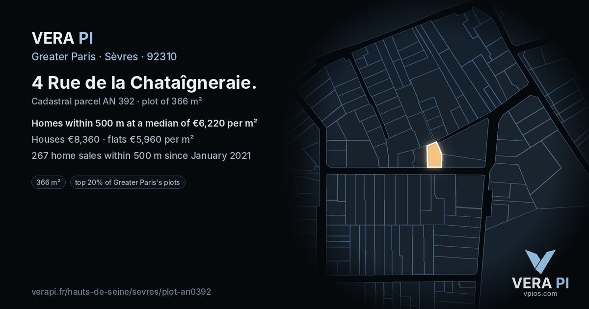 4 Rue de la Chataîgneraie, Sèvres at night – the plot lit, the parcels around coloured by the prices near them