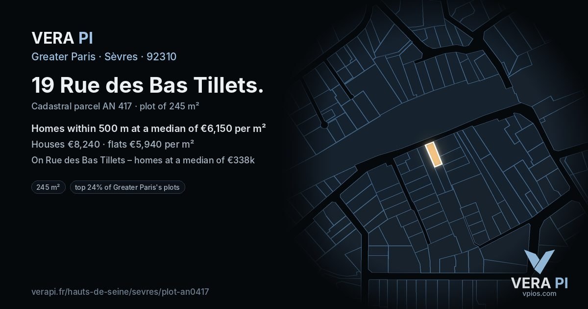 19 Rue des Bas Tillets, Sèvres at night – the plot lit, the parcels around coloured by the prices near them