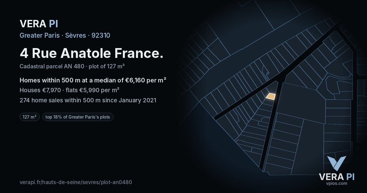 4 Rue Anatole France, Sèvres at night – the plot lit, the parcels around coloured by the prices near them