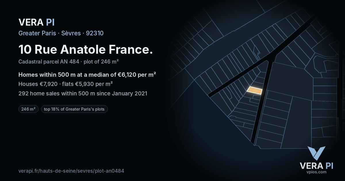 10 Rue Anatole France, Sèvres at night – the plot lit, the parcels around coloured by the prices near them