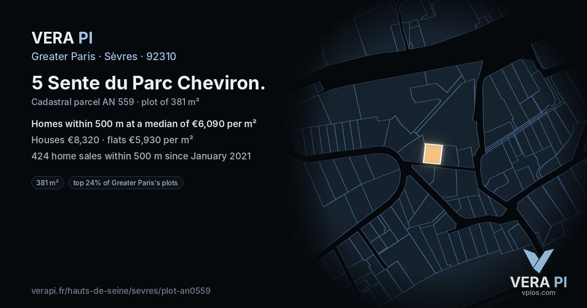 5 Sente du Parc Cheviron, Sèvres at night – the plot lit, the parcels around coloured by the prices near them