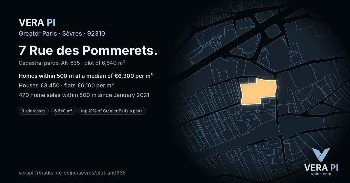 7 Rue des Pommerets, Sèvres at night – the plot lit, the parcels around coloured by the prices near them