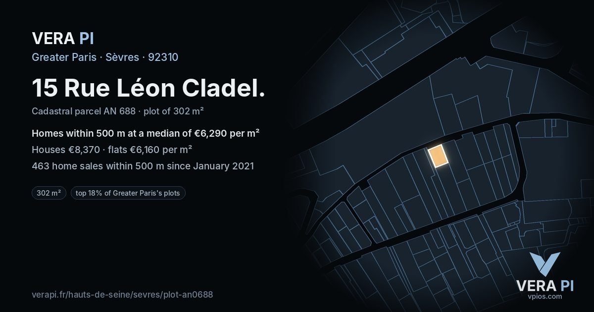 15 Rue Léon Cladel, Sèvres at night – the plot lit, the parcels around coloured by the prices near them