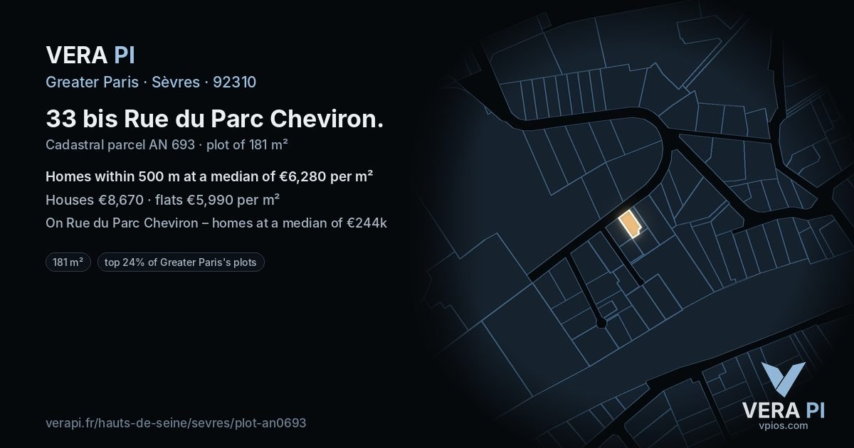 33 bis Rue du Parc Cheviron, Sèvres at night – the plot lit, the parcels around coloured by the prices near them