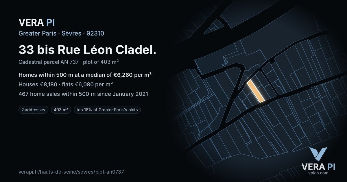 33 bis Rue Léon Cladel, Sèvres at night – the plot lit, the parcels around coloured by the prices near them
