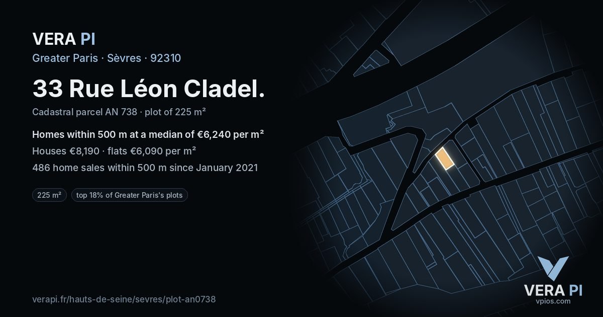 33 Rue Léon Cladel, Sèvres at night – the plot lit, the parcels around coloured by the prices near them