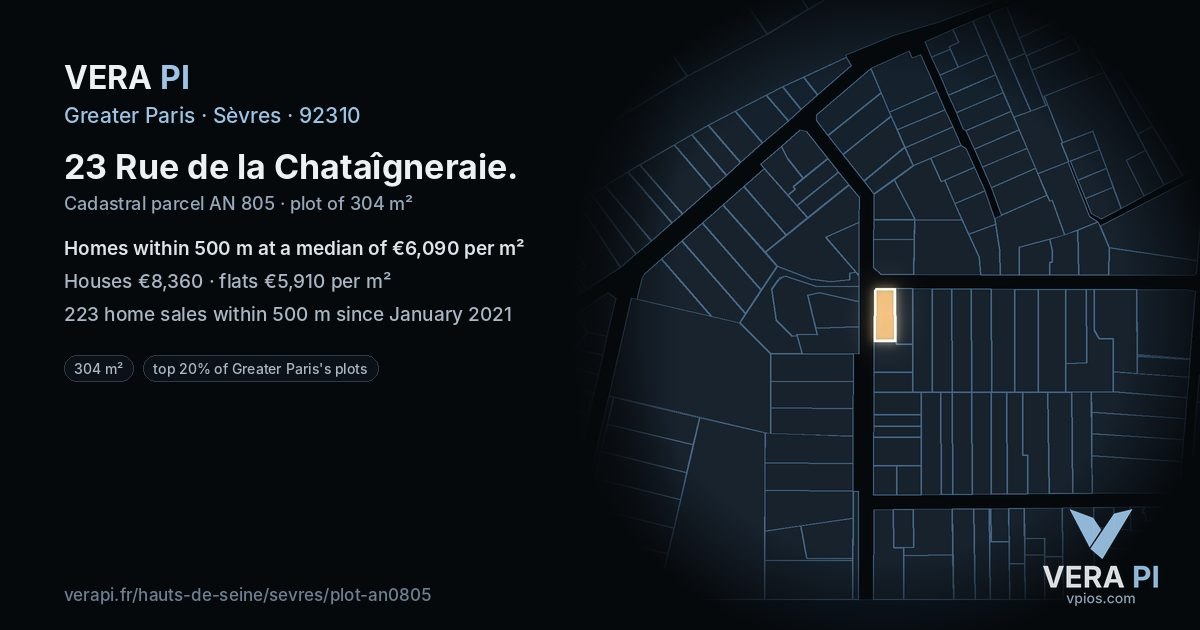 23 Rue de la Chataîgneraie, Sèvres at night – the plot lit, the parcels around coloured by the prices near them