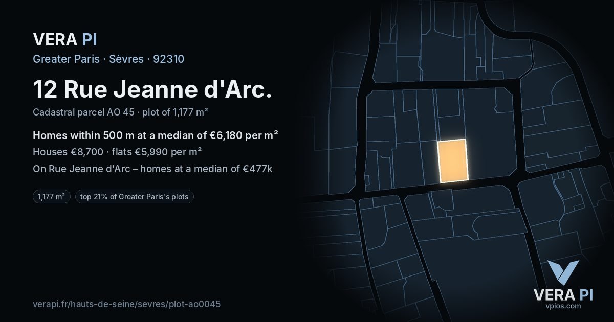 12 Rue Jeanne d'Arc, Sèvres at night – the plot lit, the parcels around coloured by the prices near them