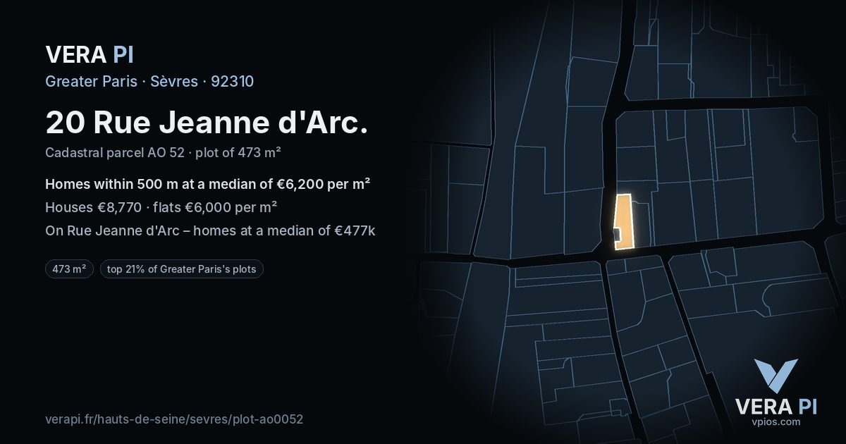 20 Rue Jeanne d'Arc, Sèvres at night – the plot lit, the parcels around coloured by the prices near them