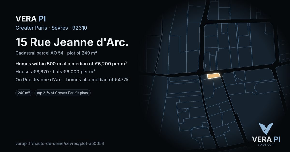 15 Rue Jeanne d'Arc, Sèvres at night – the plot lit, the parcels around coloured by the prices near them