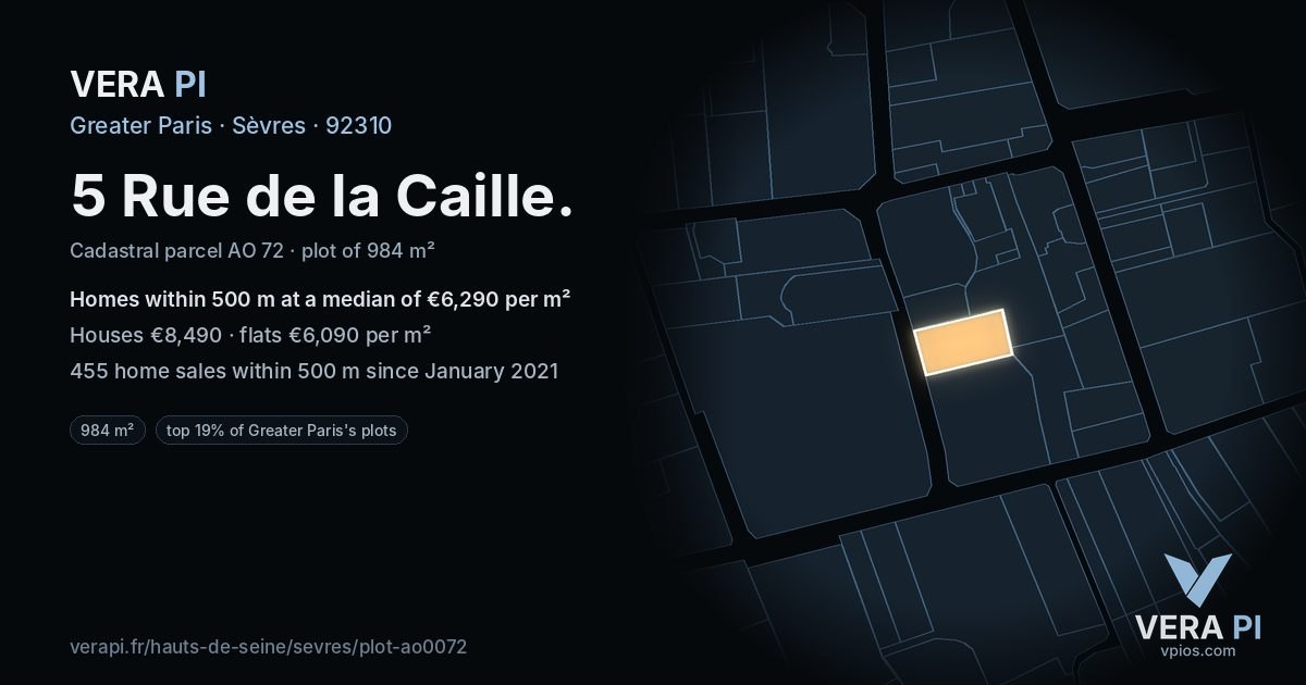 5 Rue de la Caille, Sèvres at night – the plot lit, the parcels around coloured by the prices near them