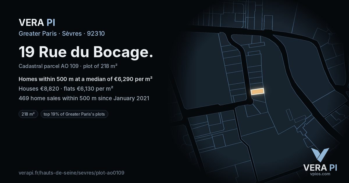 19 Rue du Bocage, Sèvres at night – the plot lit, the parcels around coloured by the prices near them