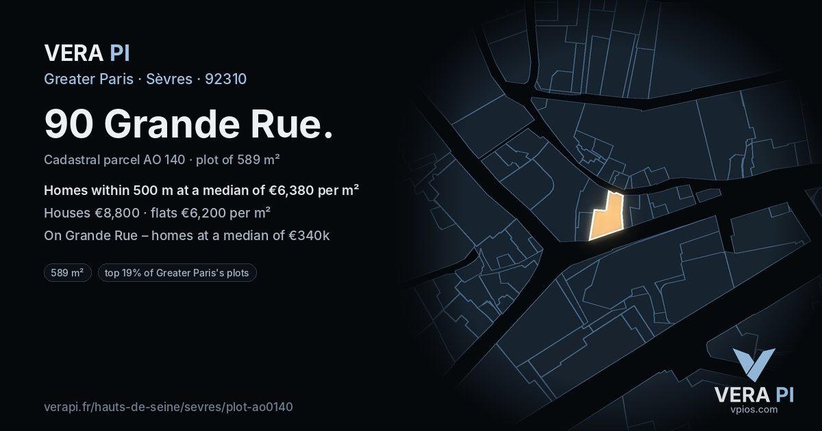 90 Grande Rue, Sèvres at night – the plot lit, the parcels around coloured by the prices near them