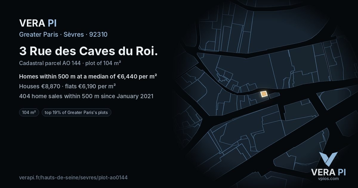 3 Rue des Caves du Roi, Sèvres at night – the plot lit, the parcels around coloured by the prices near them