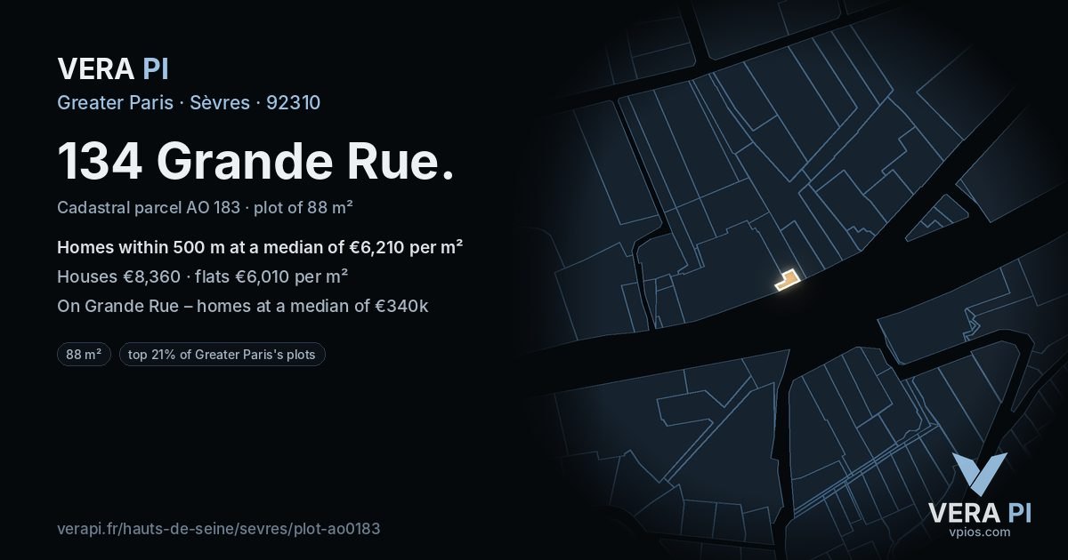 134 Grande Rue, Sèvres at night – the plot lit, the parcels around coloured by the prices near them