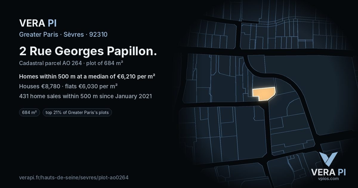 2 Rue Georges Papillon, Sèvres at night – the plot lit, the parcels around coloured by the prices near them
