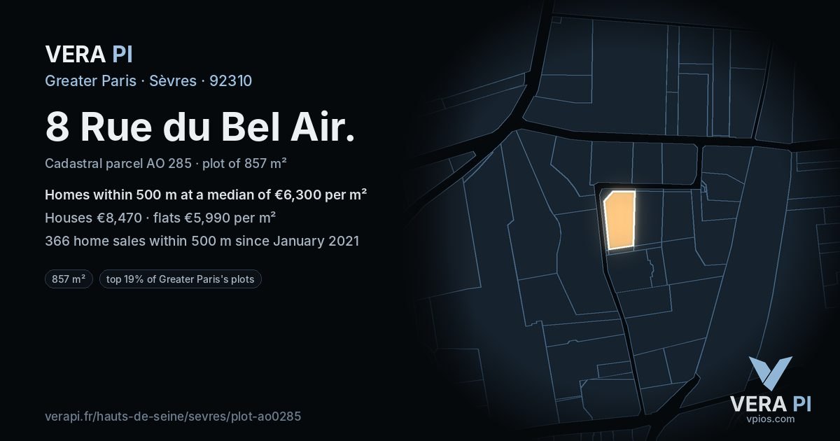 8 Rue du Bel Air, Sèvres at night – the plot lit, the parcels around coloured by the prices near them
