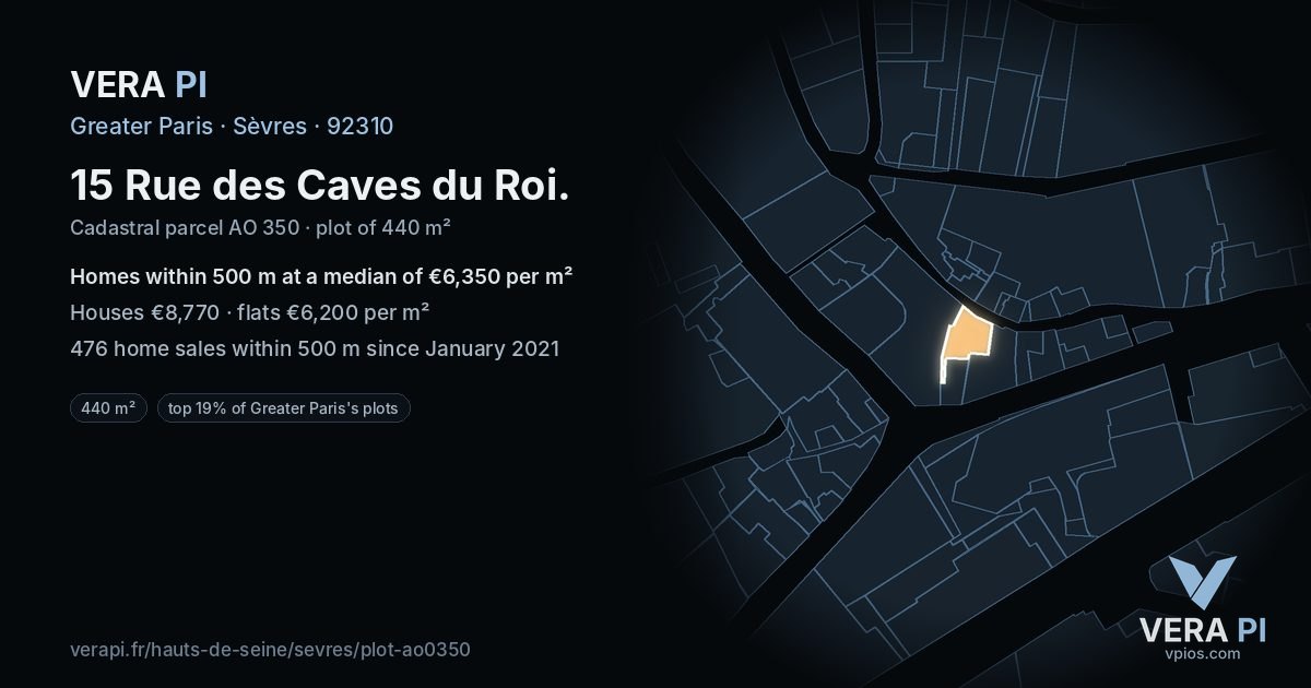 15 Rue des Caves du Roi, Sèvres at night – the plot lit, the parcels around coloured by the prices near them