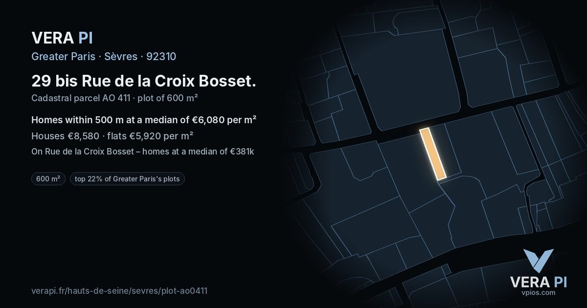 29 bis Rue de la Croix Bosset, Sèvres at night – the plot lit, the parcels around coloured by the prices near them