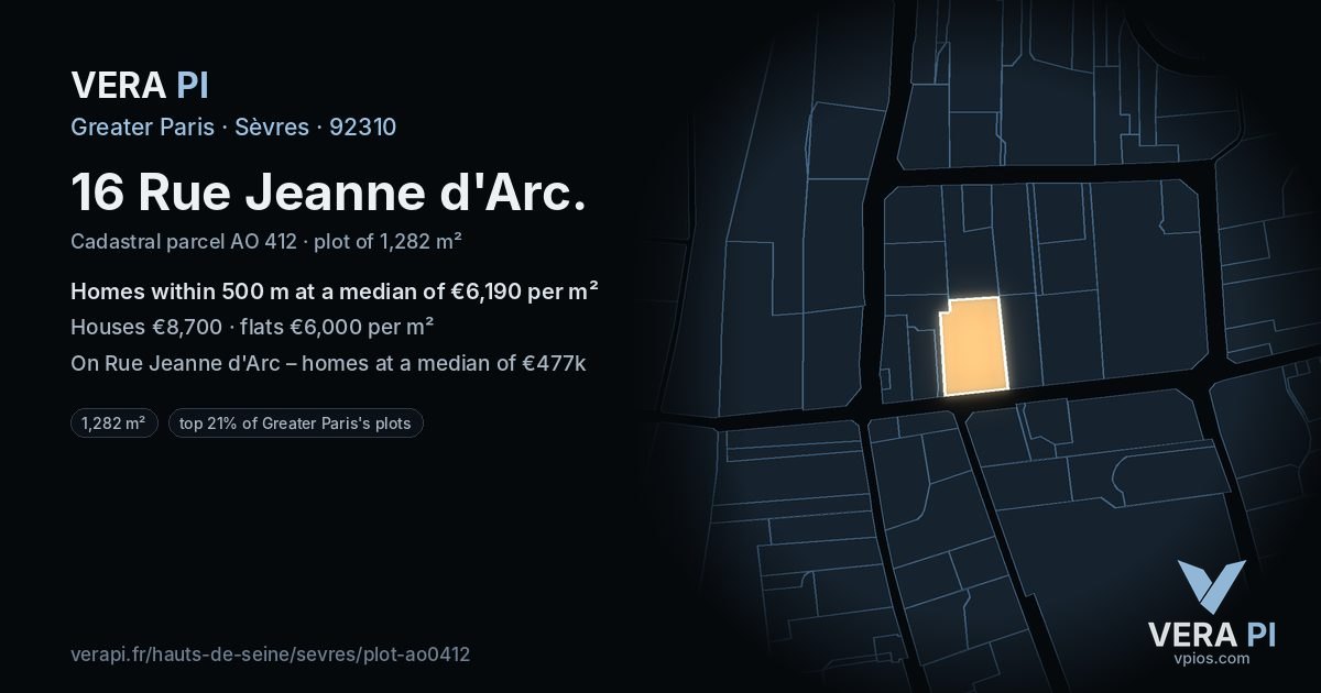 16 Rue Jeanne d'Arc, Sèvres at night – the plot lit, the parcels around coloured by the prices near them
