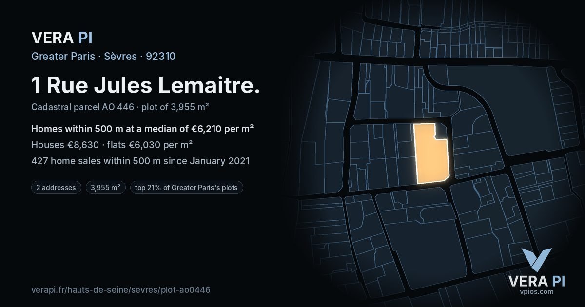 1 Rue Jules Lemaitre, Sèvres at night – the plot lit, the parcels around coloured by the prices near them