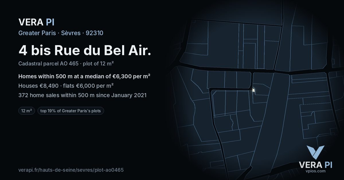 4 bis Rue du Bel Air, Sèvres at night – the plot lit, the parcels around coloured by the prices near them