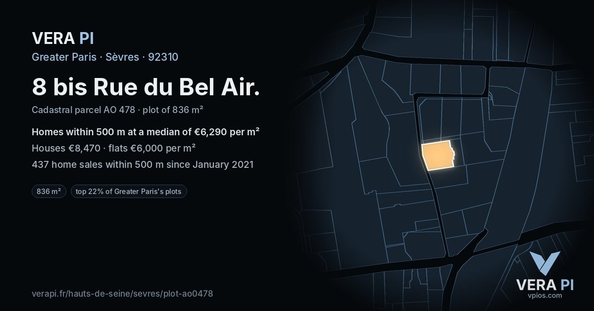 8 bis Rue du Bel Air, Sèvres at night – the plot lit, the parcels around coloured by the prices near them
