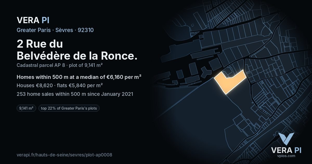 2 Rue du Belvédère de la Ronce, Sèvres at night – the plot lit, the parcels around coloured by the prices near them