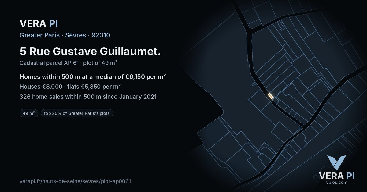 5 Rue Gustave Guillaumet, Sèvres at night – the plot lit, the parcels around coloured by the prices near them