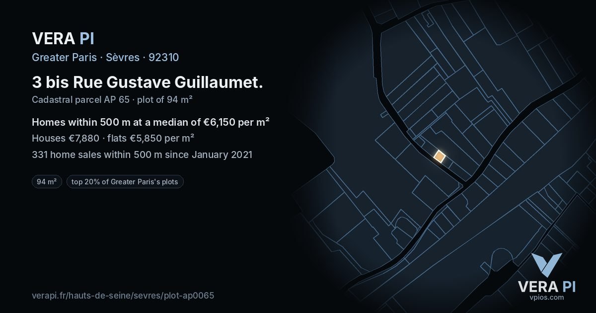 3 bis Rue Gustave Guillaumet, Sèvres at night – the plot lit, the parcels around coloured by the prices near them